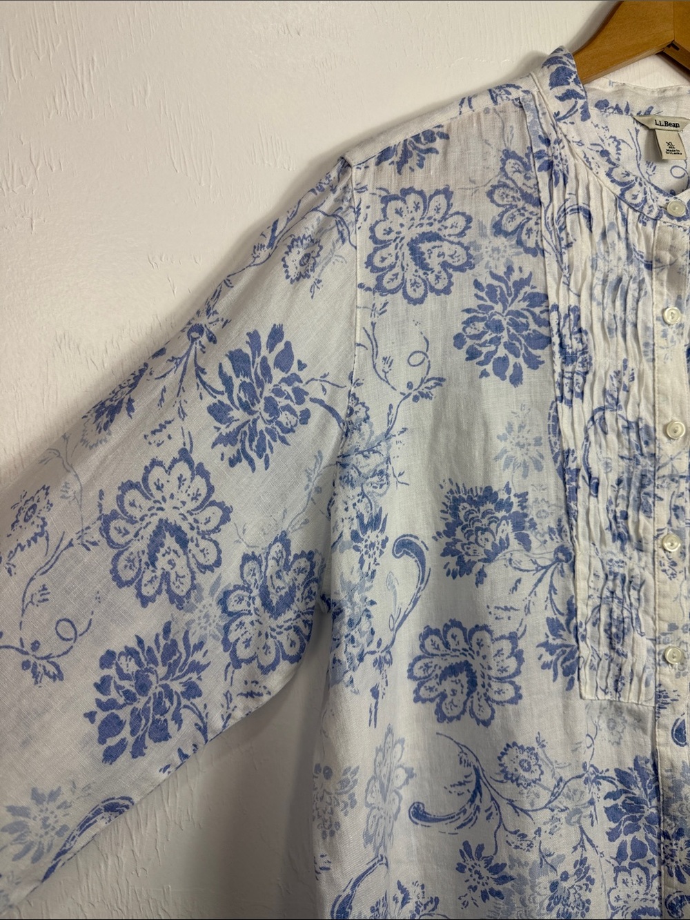L.L.Bean 100% Linen Floral Button Front Blouse Blue White XL Mandarin Collar - Picture 3 of 12